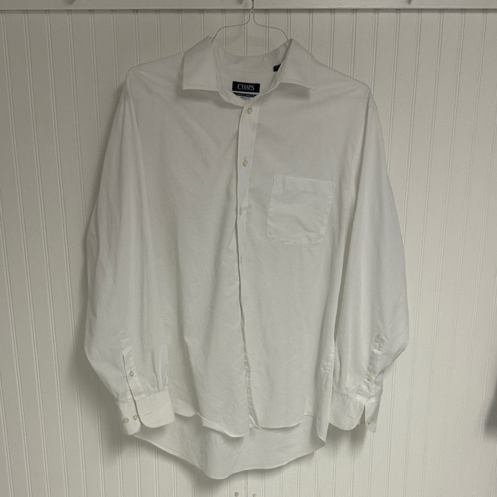 Chaps Men's Classic White Button Down Shirt